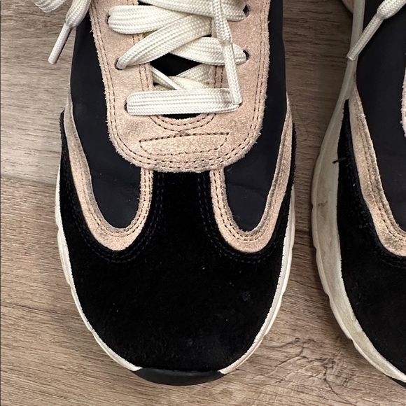 Tory Burch Sneakers! - Picture 4 of 8